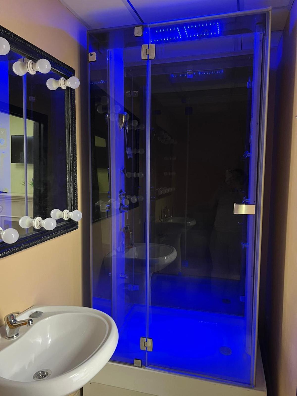 Hostel Krone Gok Zatishok キエフ エクステリア 写真