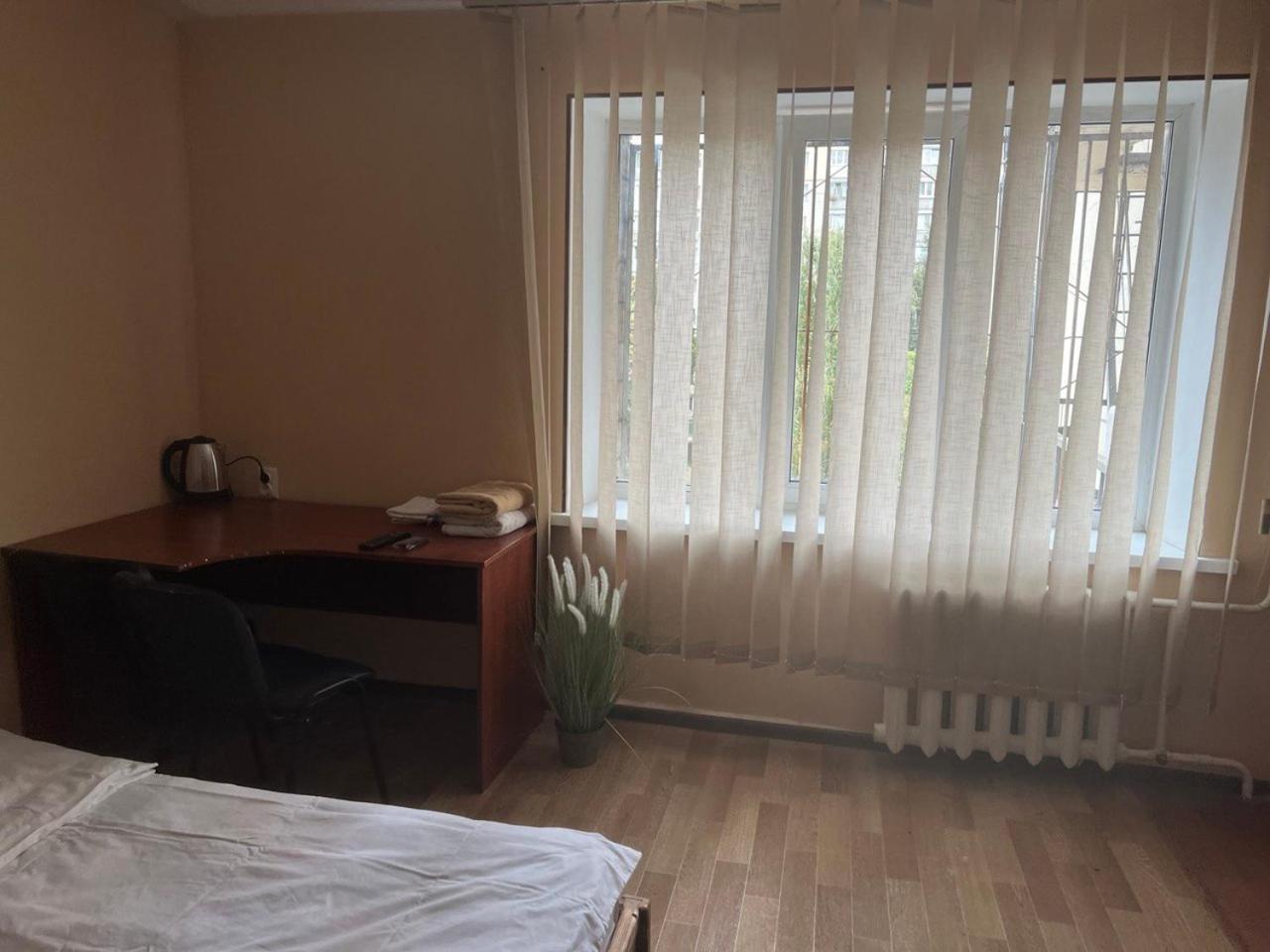 Hostel Krone Gok Zatishok キエフ エクステリア 写真